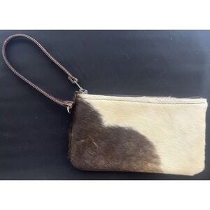 Jackson And‎ Hyde 100% Cowhide Wristlet Leather Interior Western